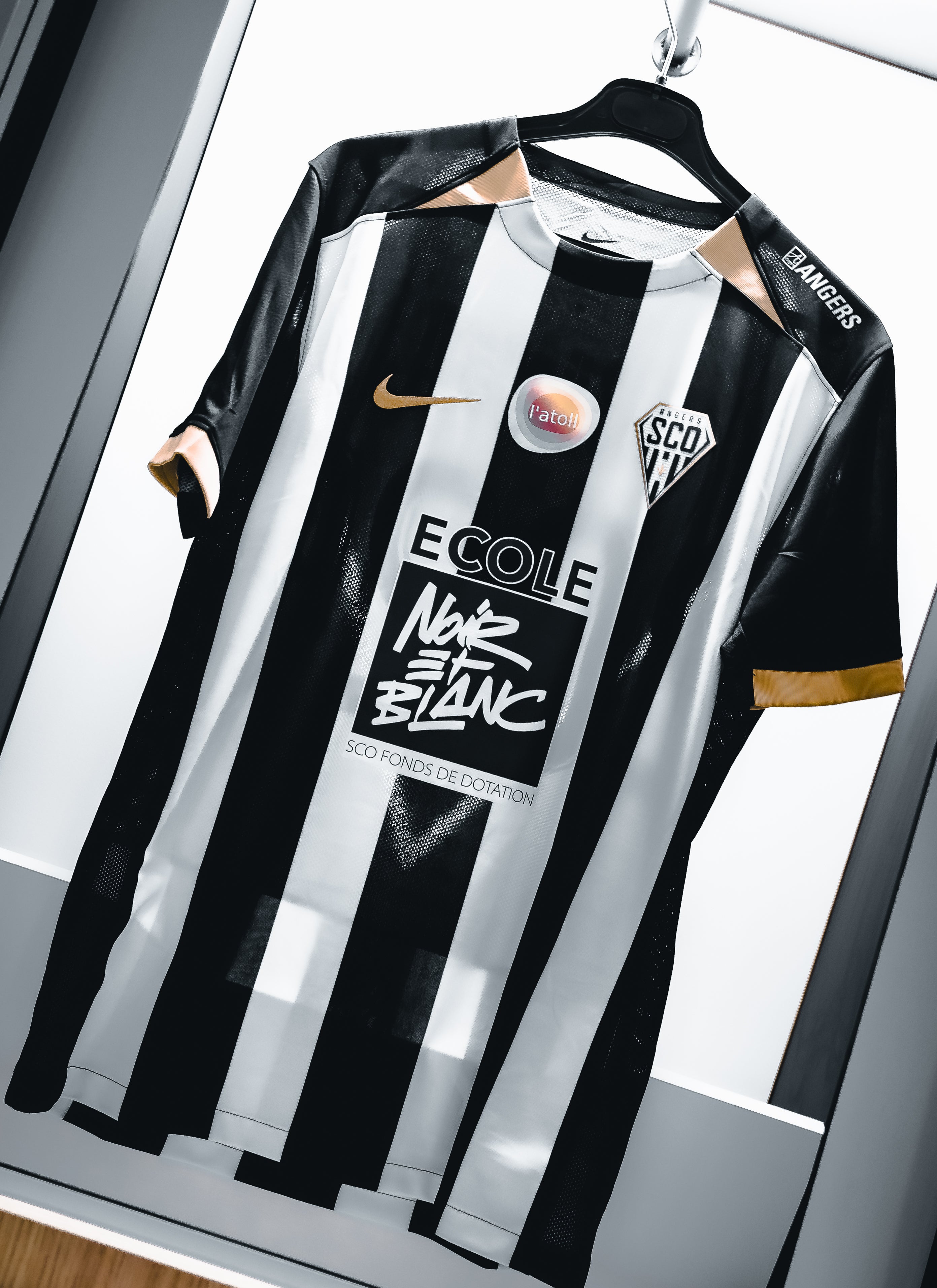 Maillot vintage Sco Angers porté saison 2009 2010 taille XL Maillot vintage Sco Angers porté saison 2009 2010 taille XL