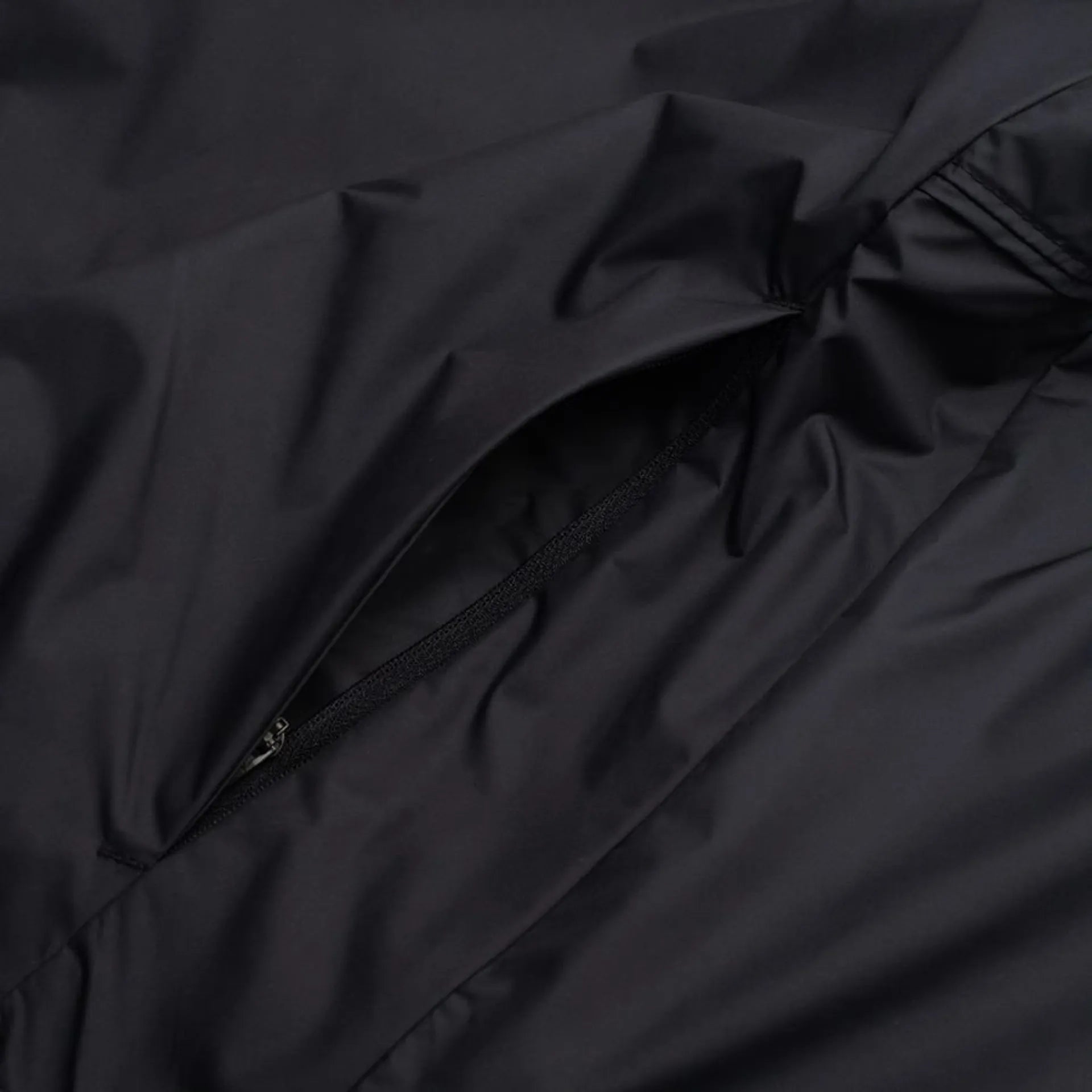 NIKE JUNIOR WINDBREAKER