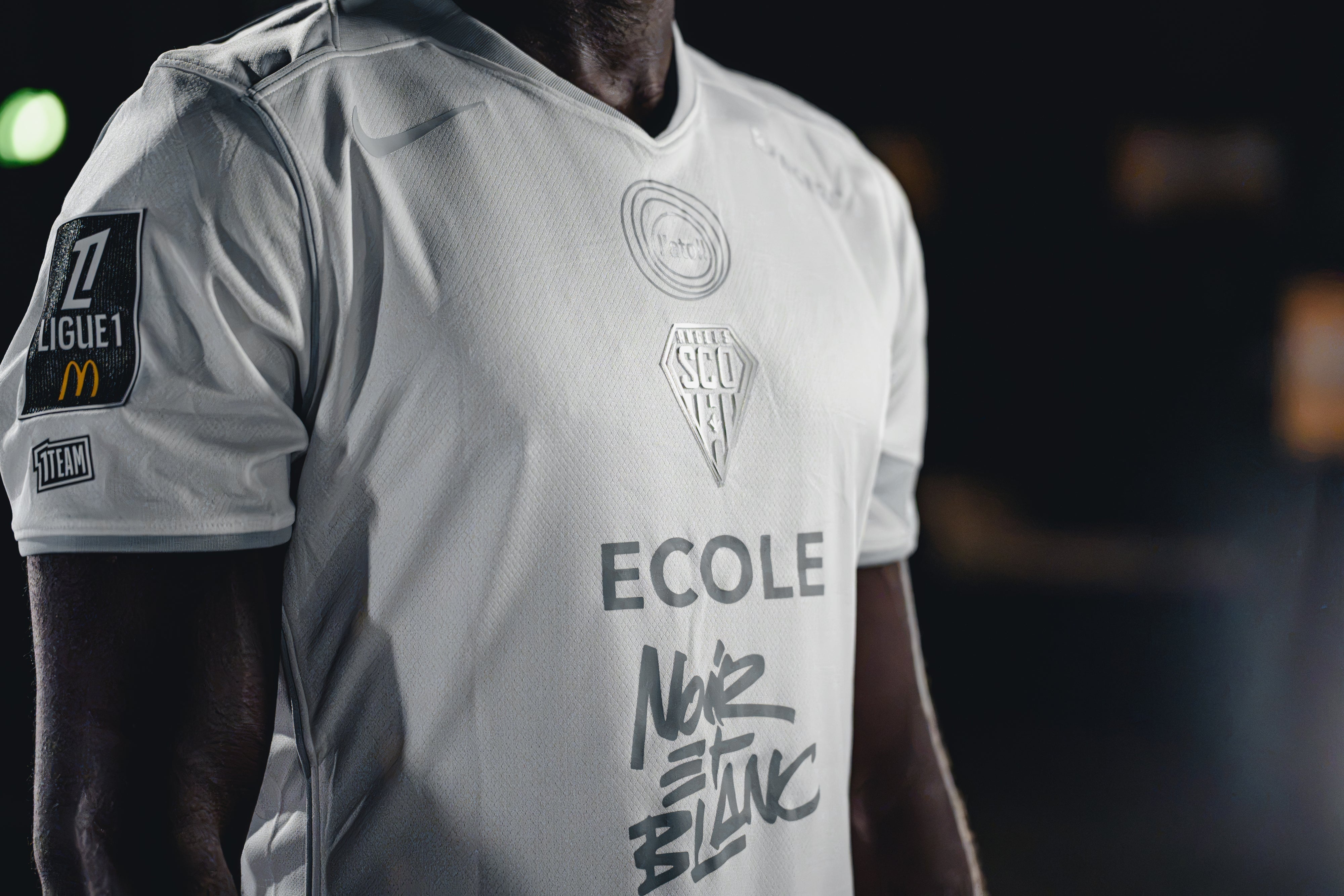 MAILLOT EXTÉRIEUR 26/27