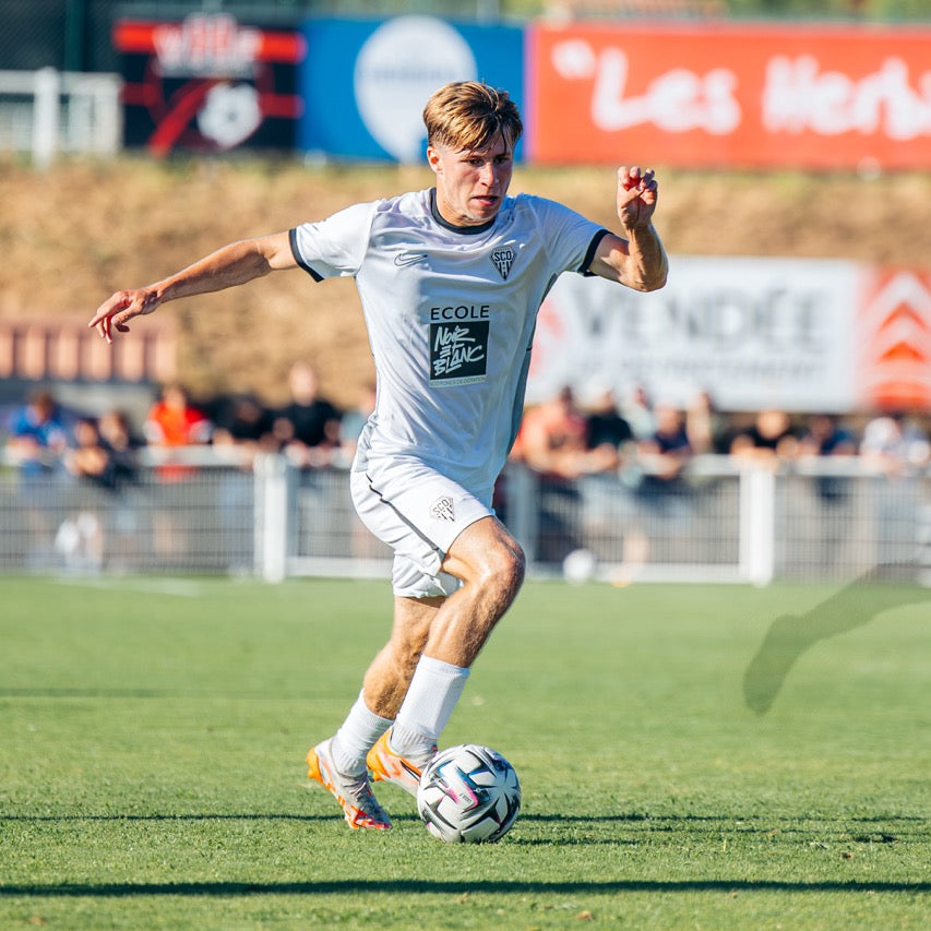 MAILLOTS PORTÉS MATCHS AMICAUX PRÉ-SAISON